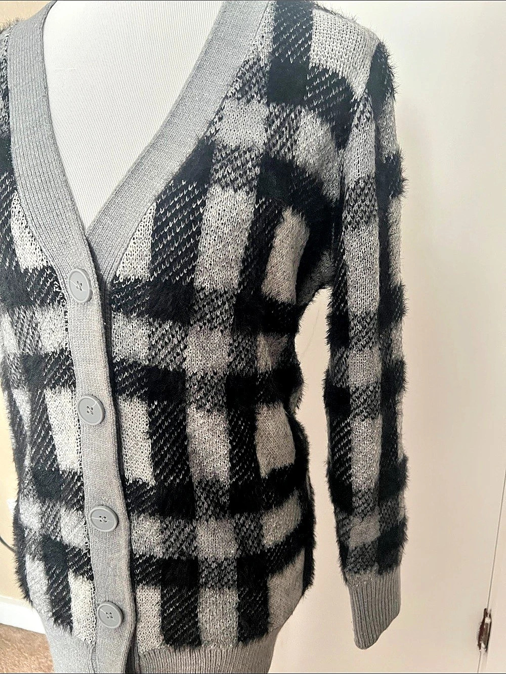 Time and Tru Plaid Cardigan Like New